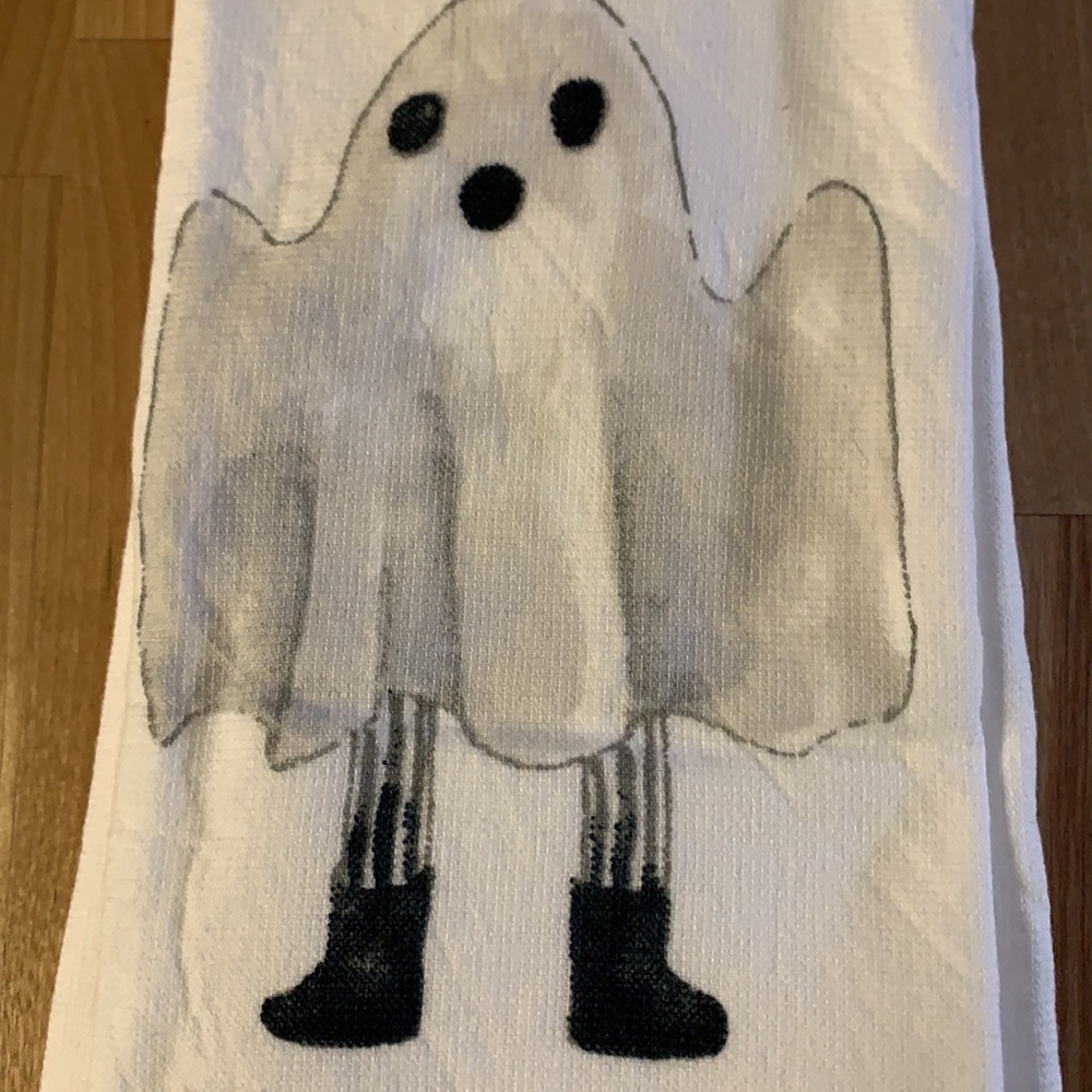 Rae Dunn “SPOOKY” “BOO” 2 Piece Kitchen Towel Set NWT - Picture 3 of 11
